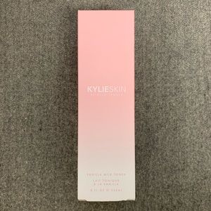 KYLIE Skin Vanilla Milk Toner